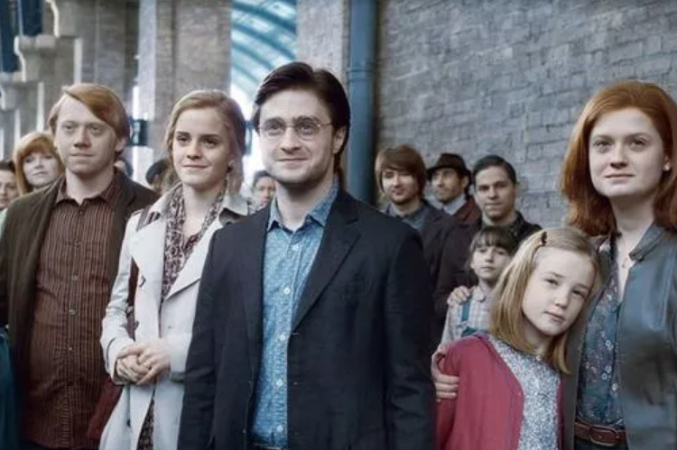 Gambar Bersiap untuk Tersihir, Sedikit Bocoran Fakta Harry Potter and The Cursed Child 2 - IYADEH.COM