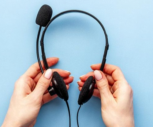 Dampak Tidak Baik Menggunakan Headset Terlalu Sering ketika Mendengarkan Musik