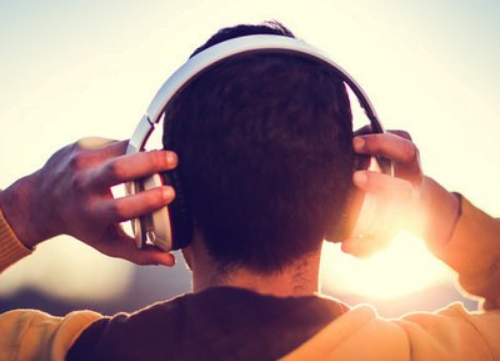 Sering dilakukan tetapi Jarang ada yang Tahu : Cara Mengembalikkan Mood dengan Musik